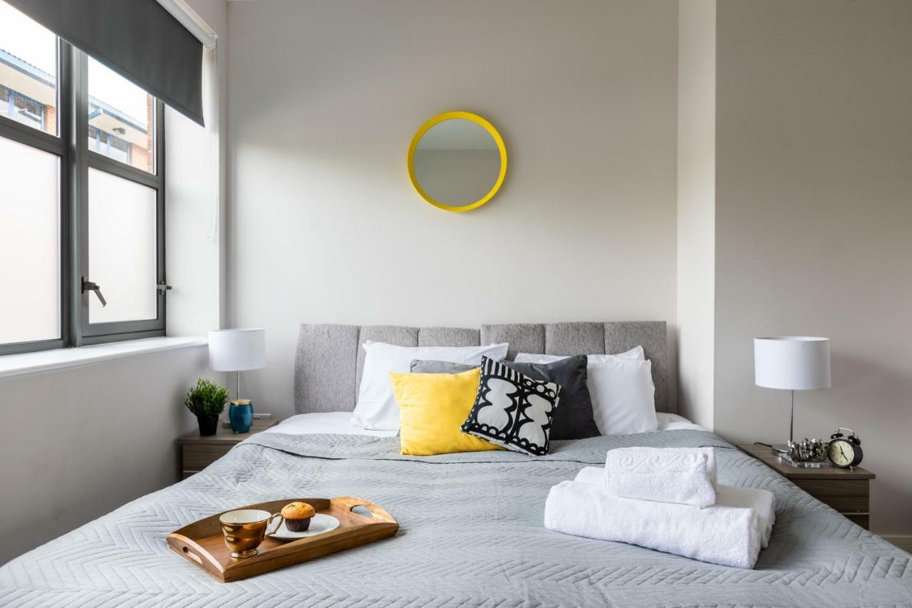 Homely - Watford Premier Apartments Eksteriør billede