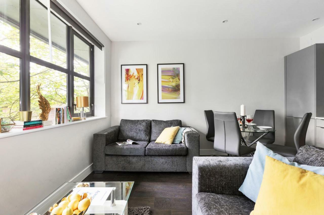 Homely - Watford Premier Apartments Eksteriør billede