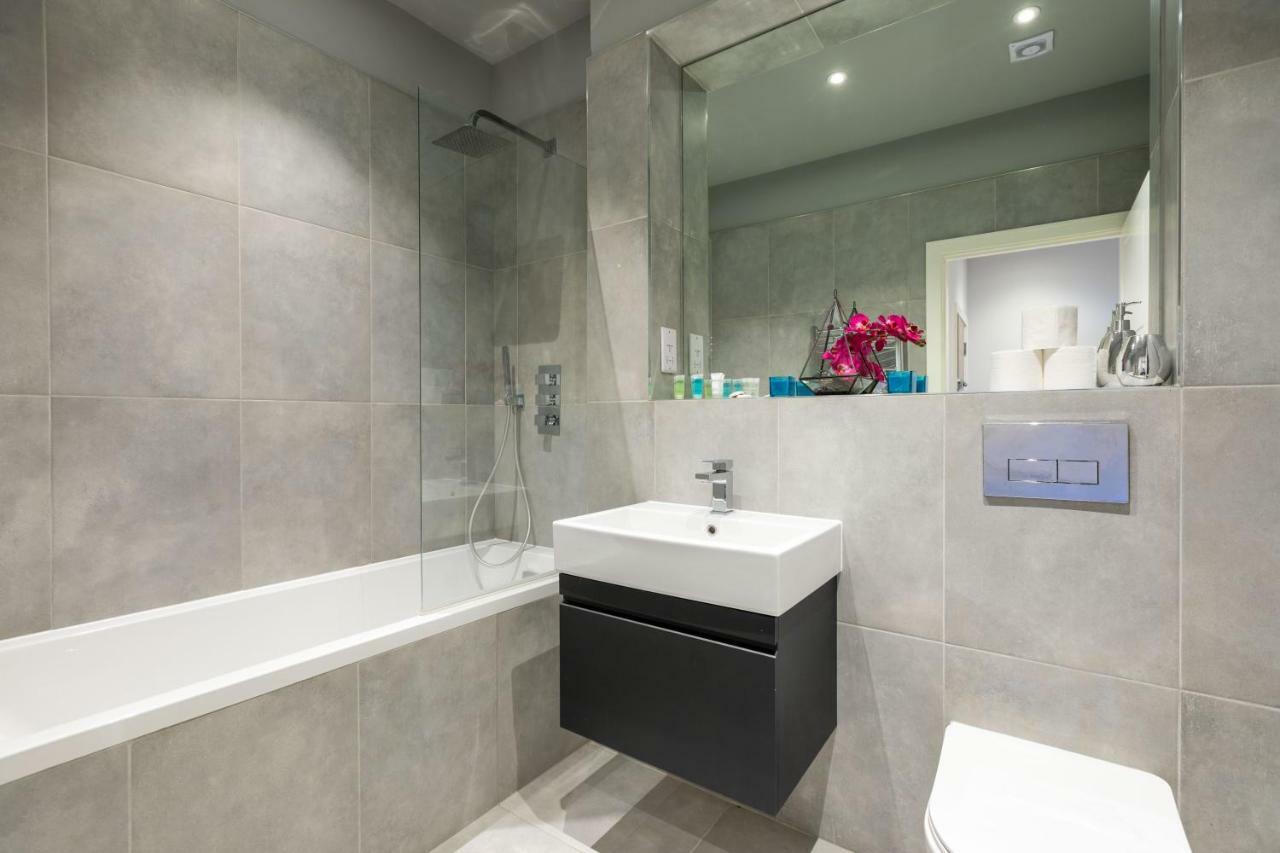 Homely - Watford Premier Apartments Eksteriør billede