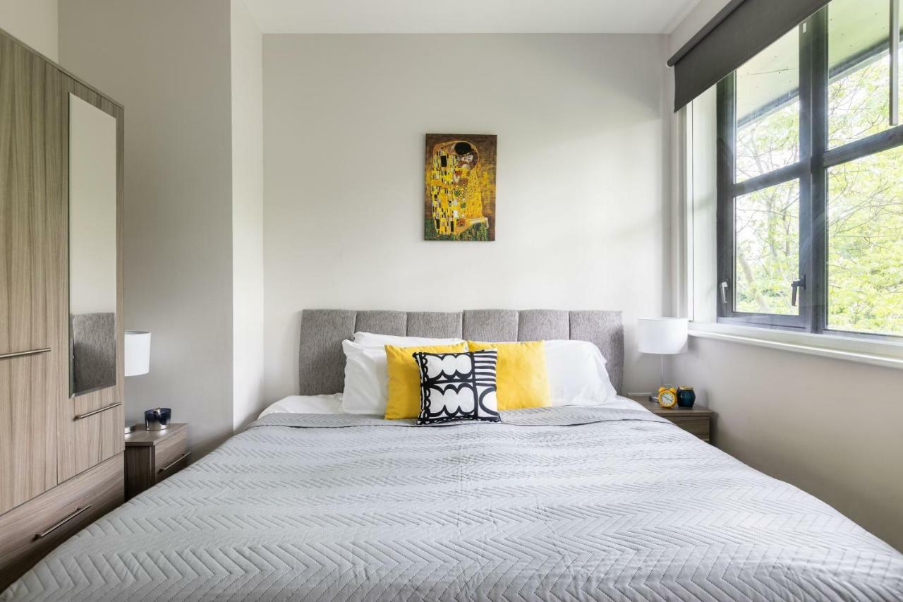 Homely - Watford Premier Apartments Eksteriør billede
