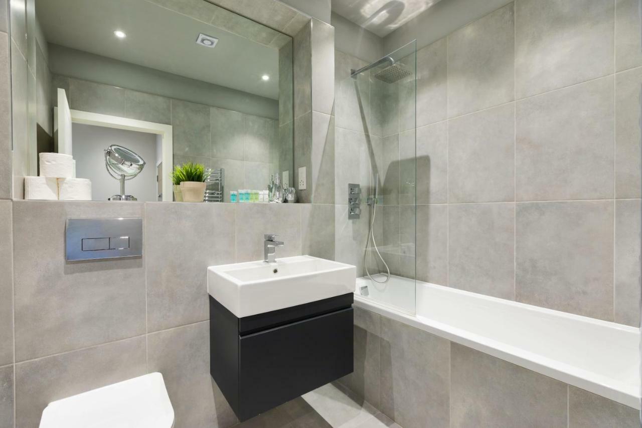 Homely - Watford Premier Apartments Eksteriør billede